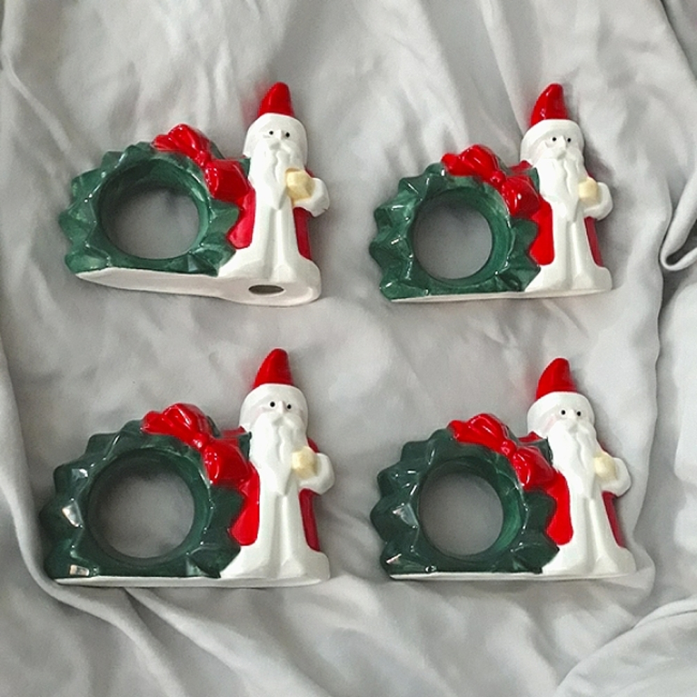 4.5" Santa Wreath Napkin Rings Boston Warehouse Vintage 4PC